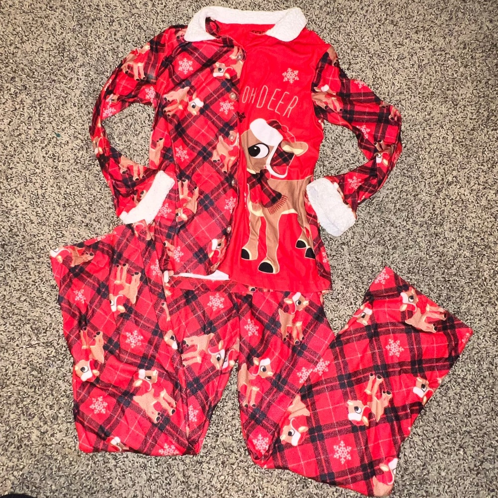 Cutie Christmas Pjs!
